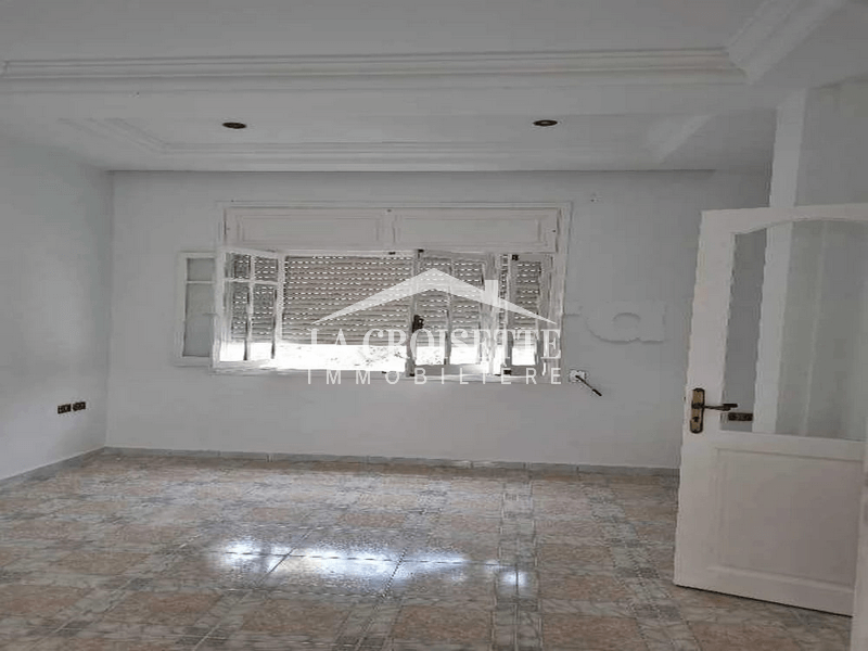 Rez-de-chaussée de villa S+3 à Ain Zaghouan Nord